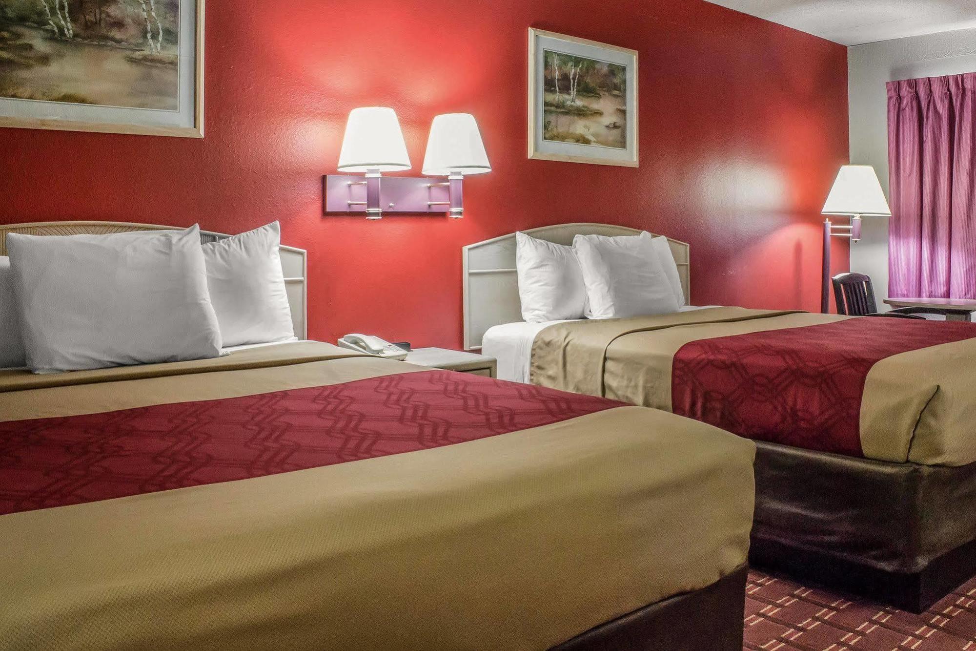 Hotel & 2*