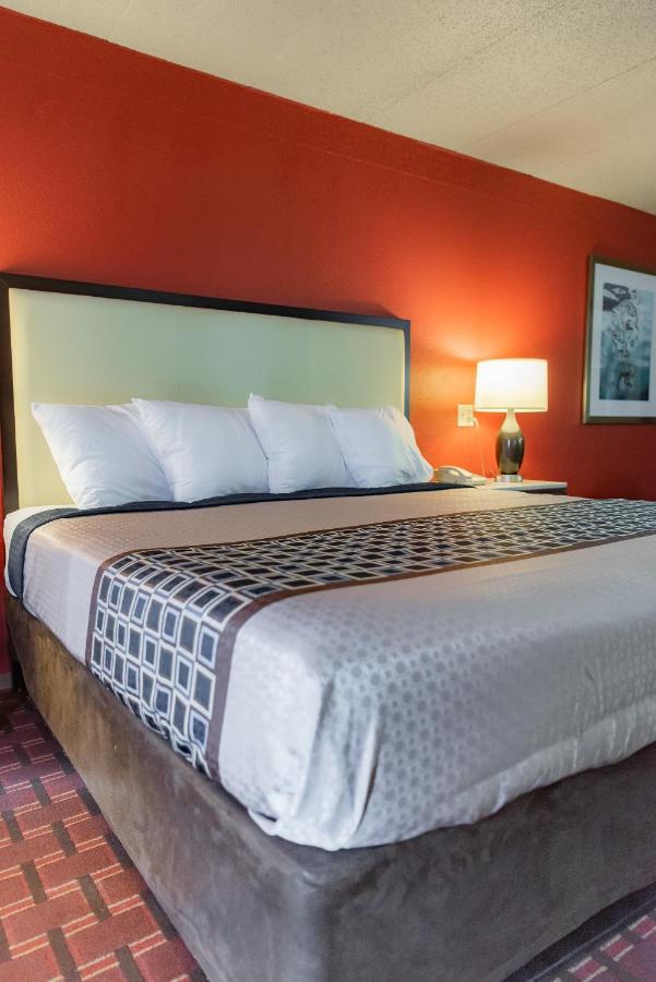 & Hotel