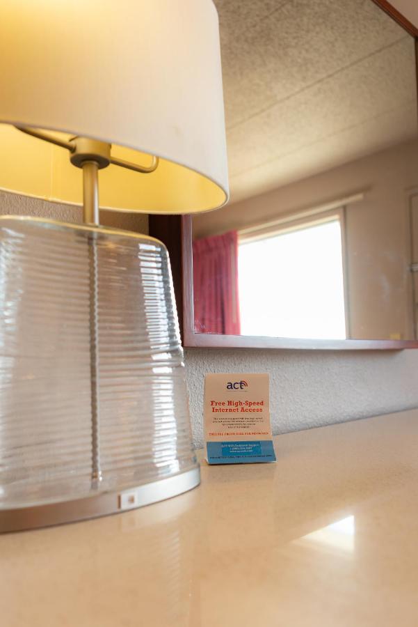 & Hotel 2*